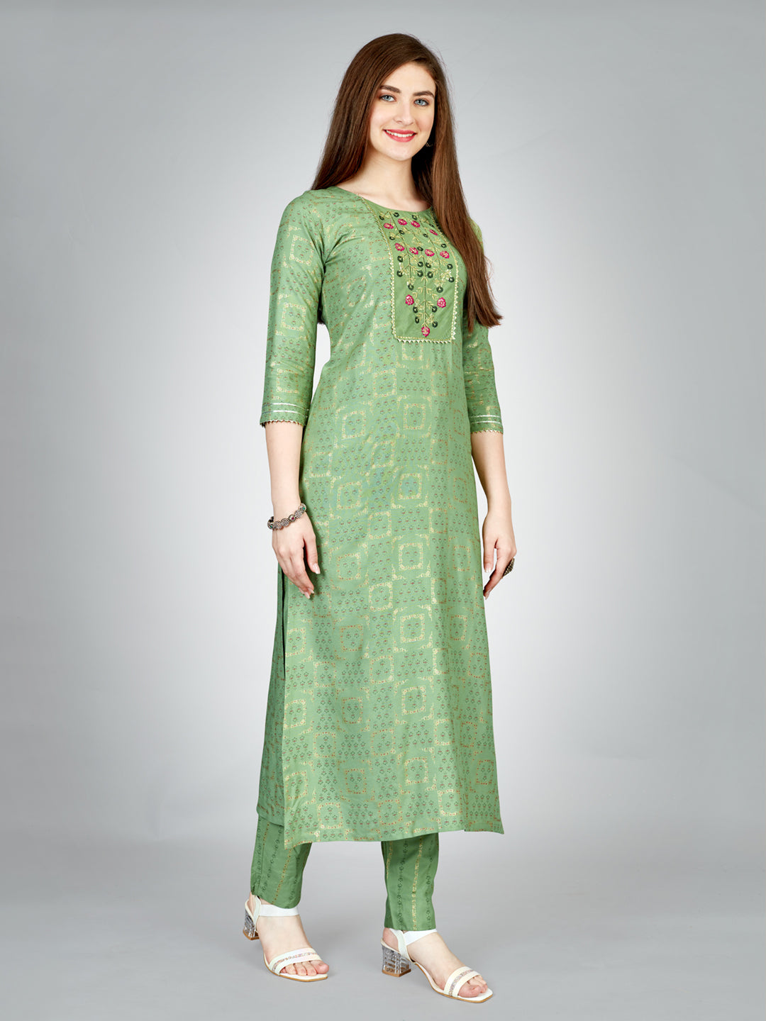 Rayon Embroidered Kurti-Pant Pair