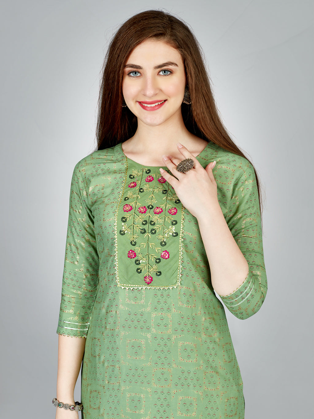 Rayon Embroidered Kurti-Pant Pair