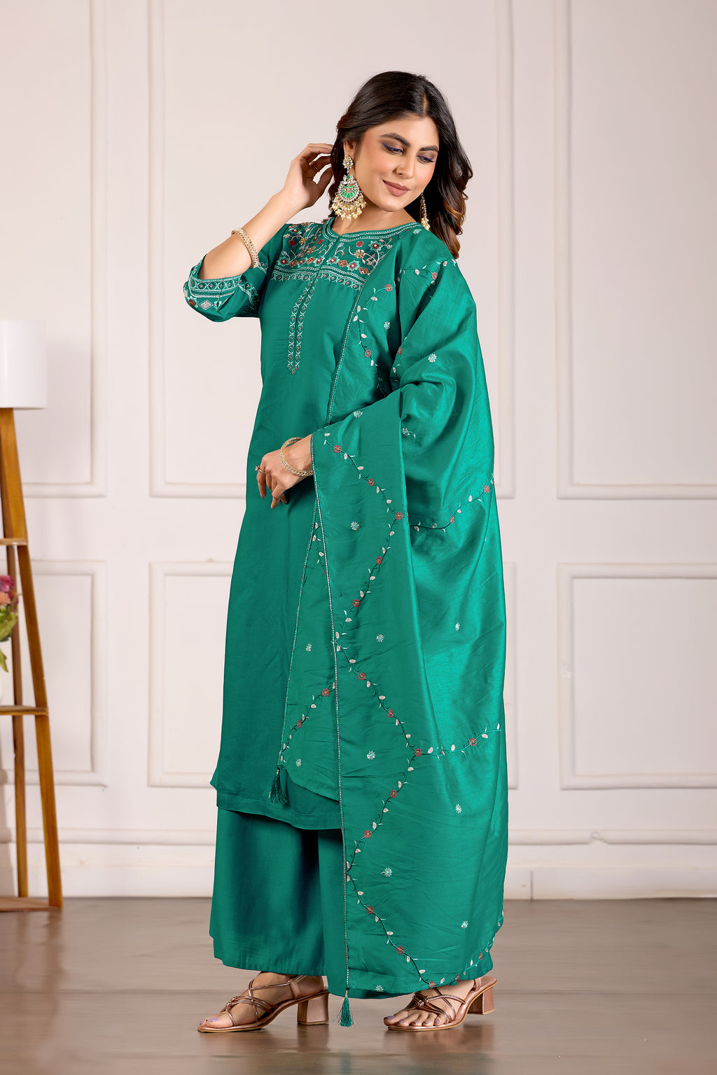 Viscose Multi Thread Embroidered Kurti Palazzo With Dupatta