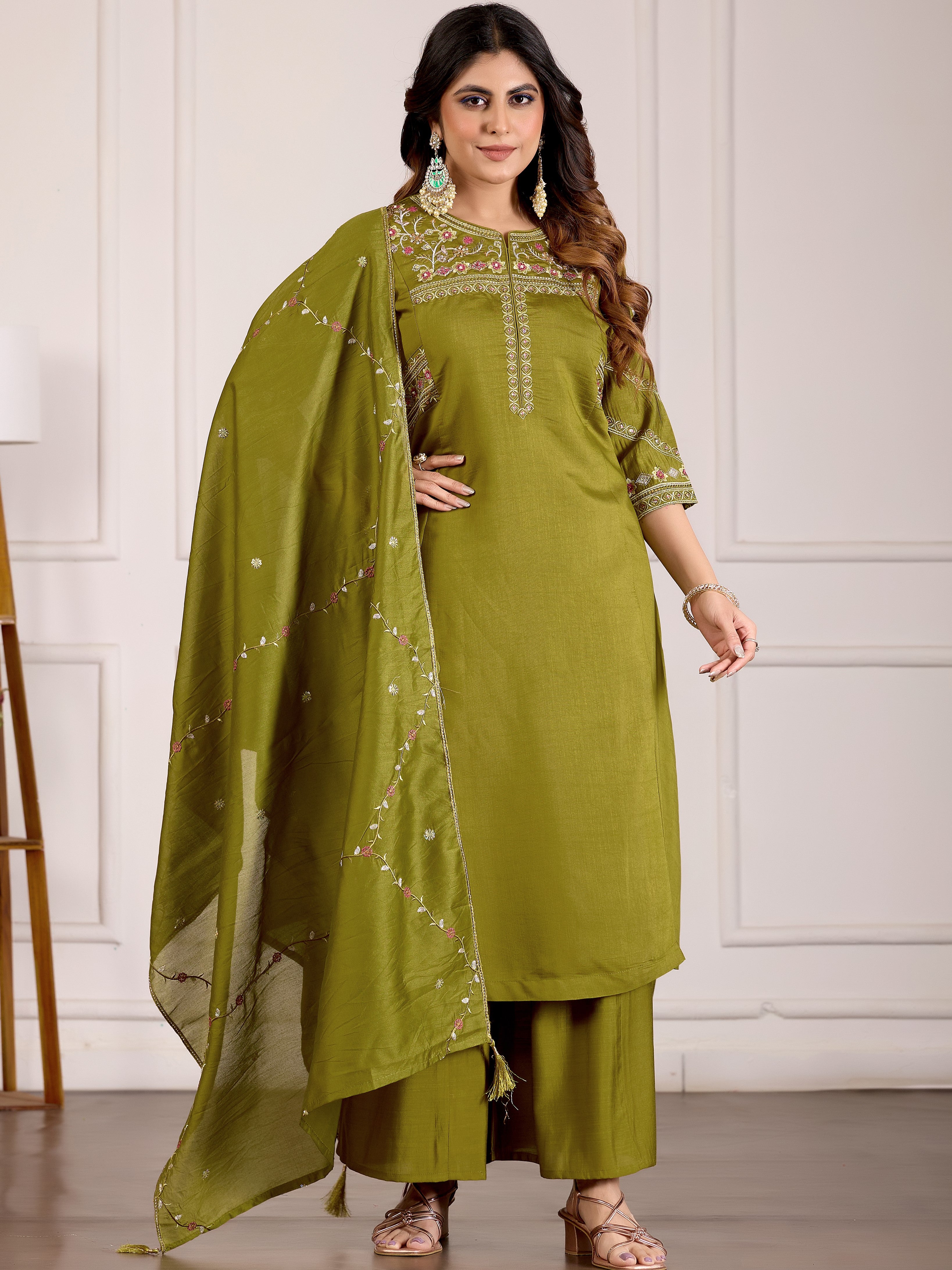 Viscose Multi Thread Embroidered Kurti Palazzo With Dupatta