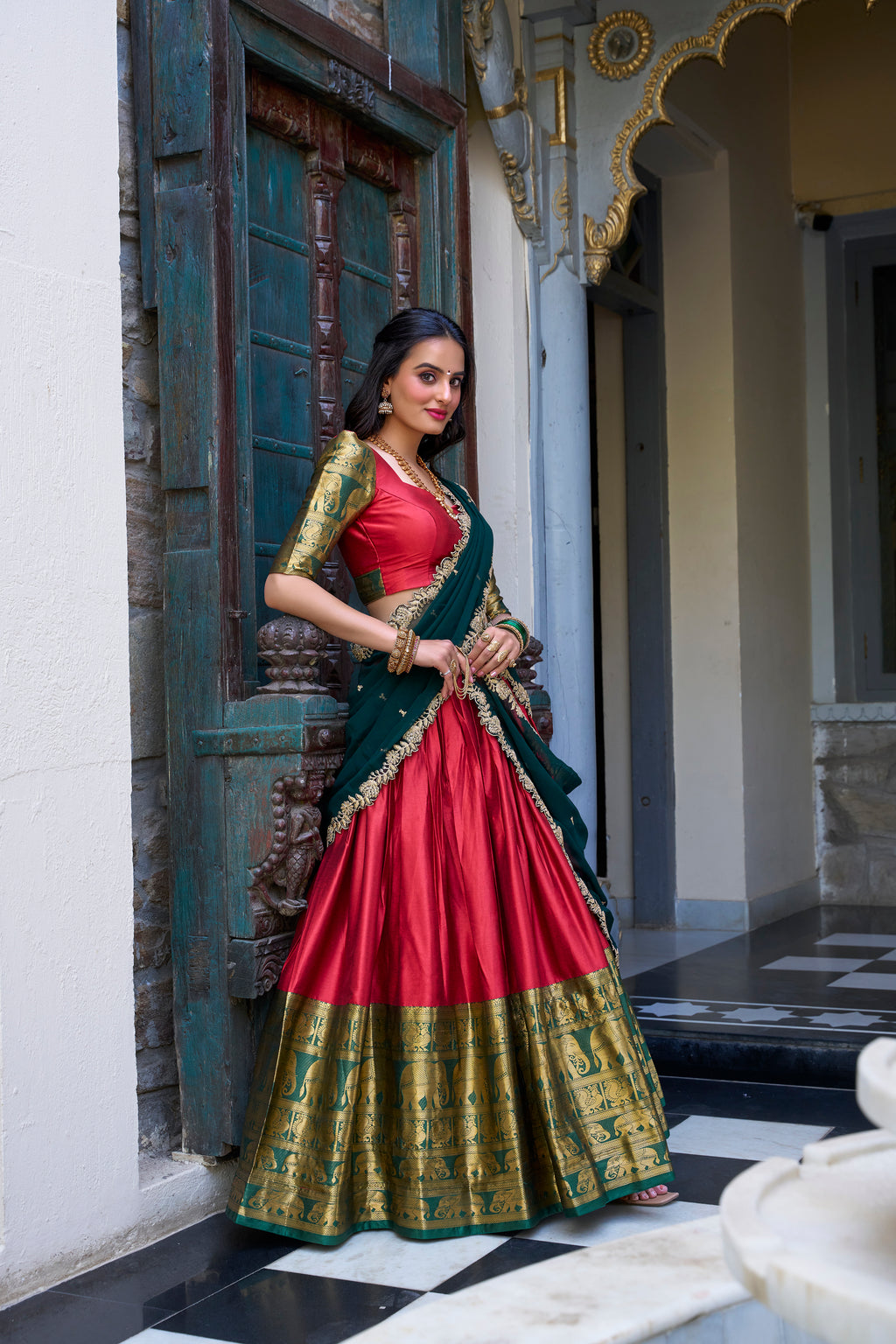Narayan Pattu Zari Weaving Lehenga With Gerogette Dupatta