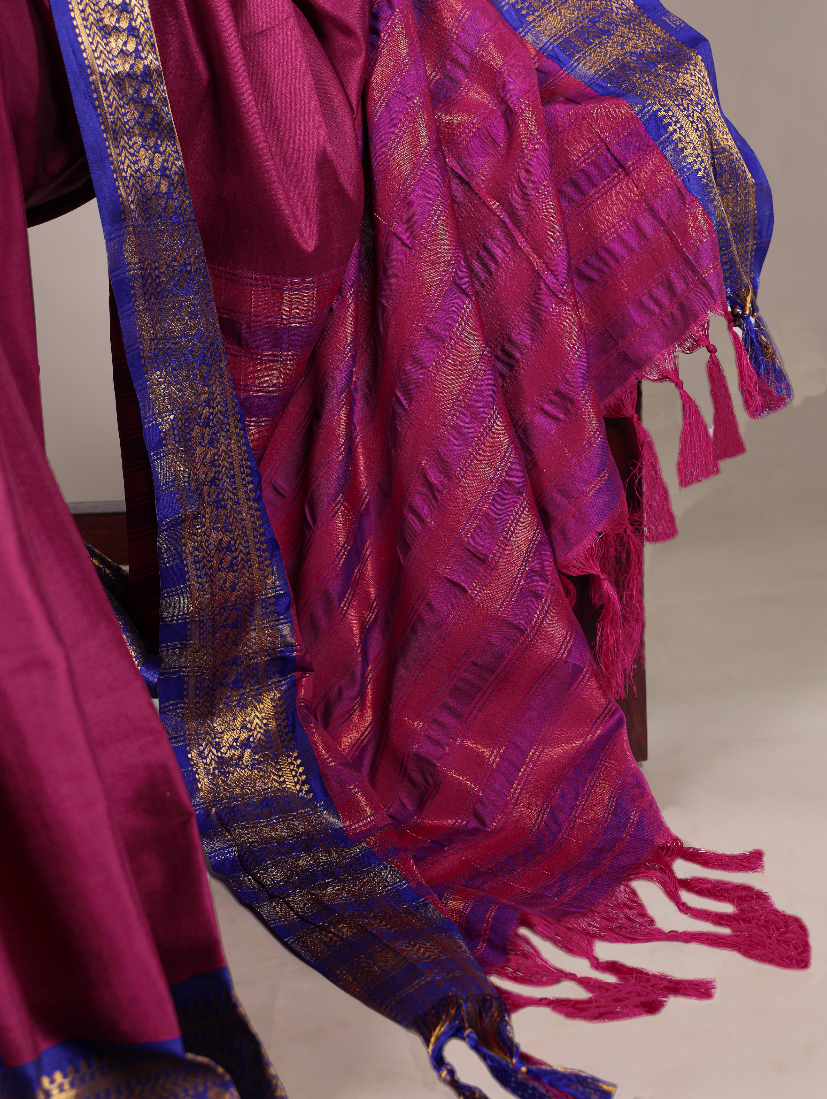 Aura Silk Zari Weaving Saree