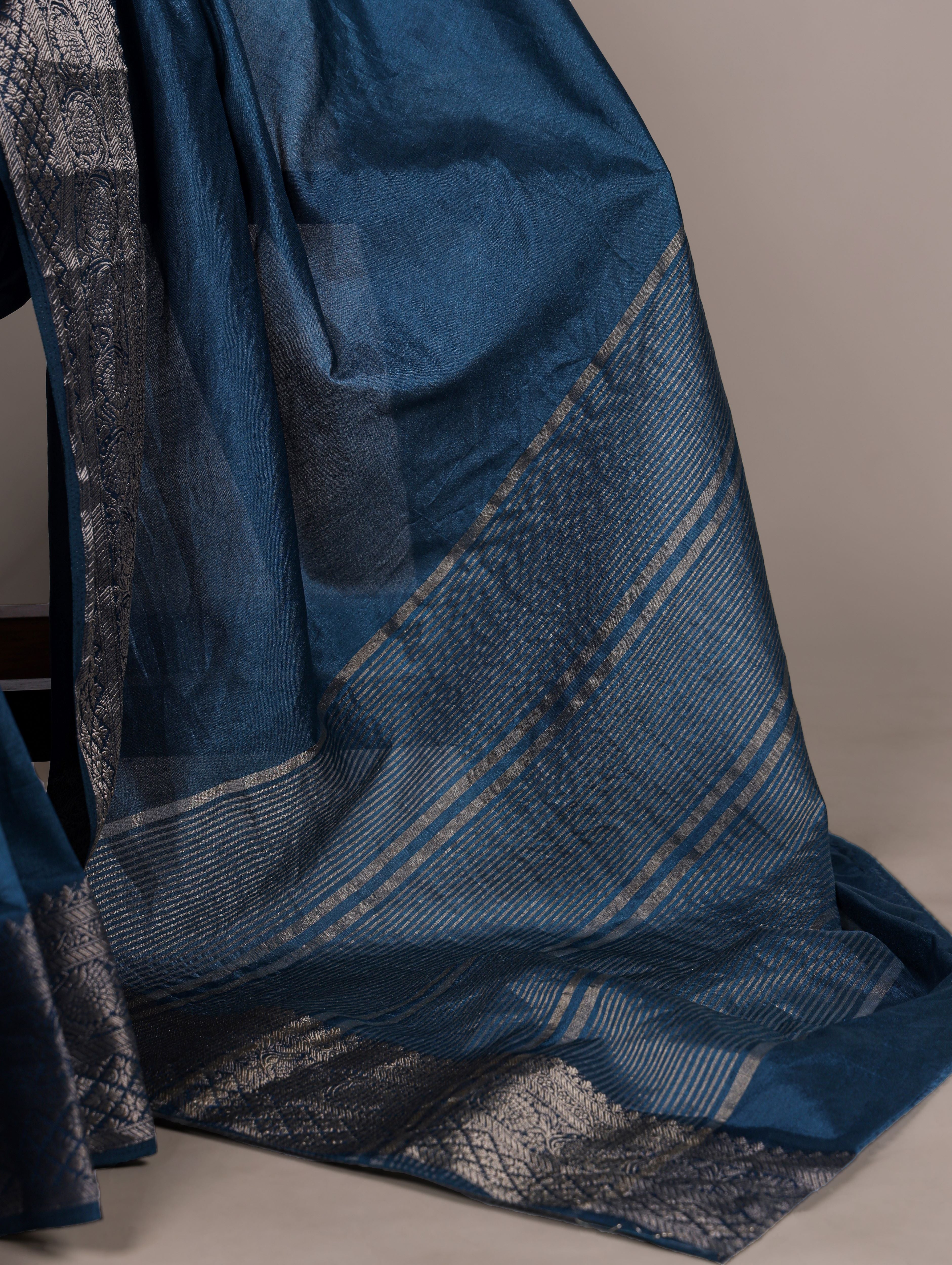 Dola Silk Zari Weaving Saree