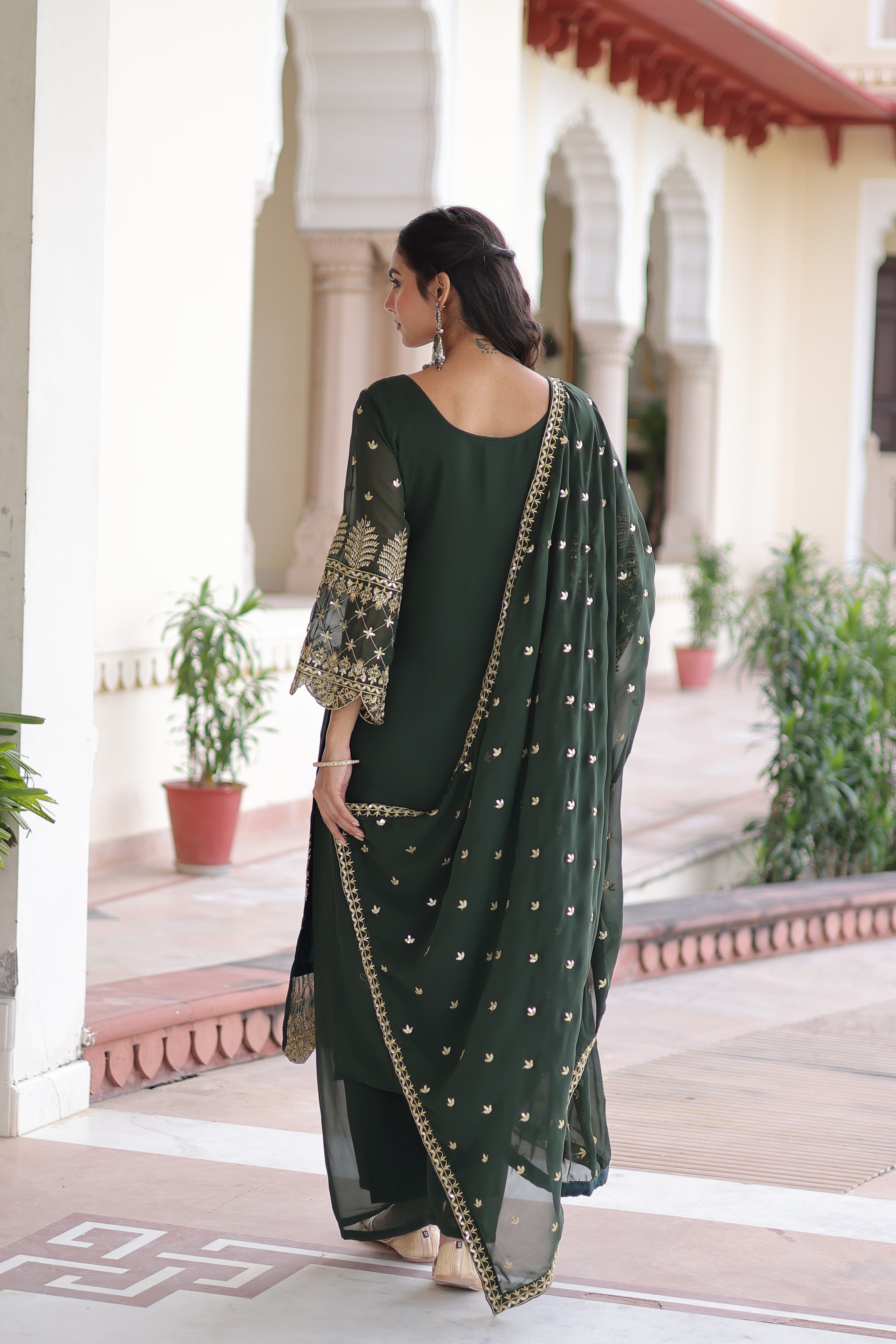 Faux Blooming Embroidered Kurti-Pant With Dupatta