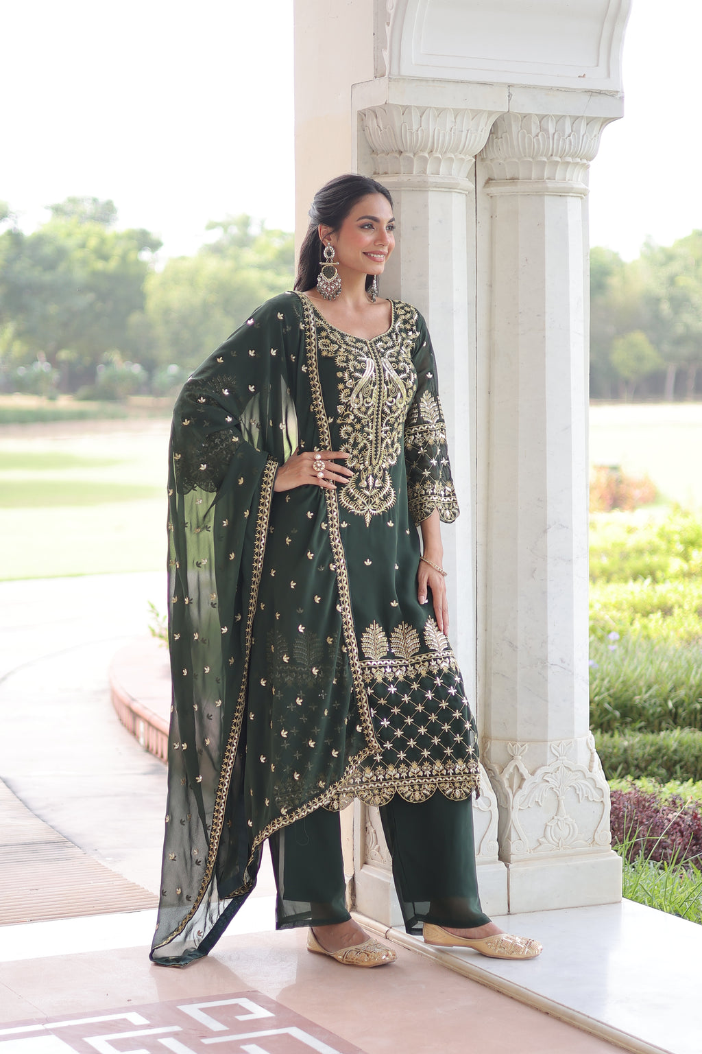 Faux Blooming Embroidered Kurti-Pant With Dupatta