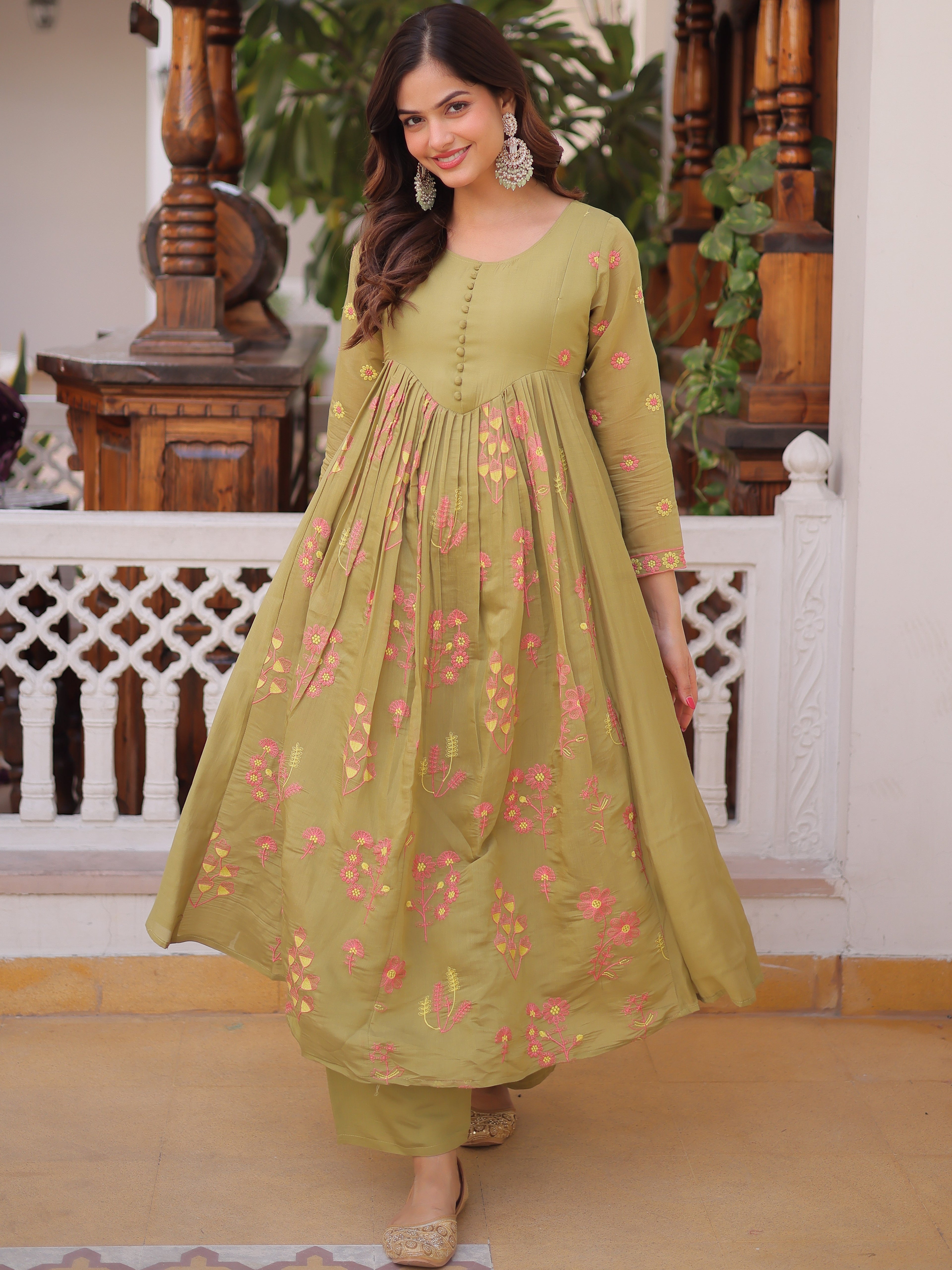 Mull Chanderi Embroidered Kurti-Pant