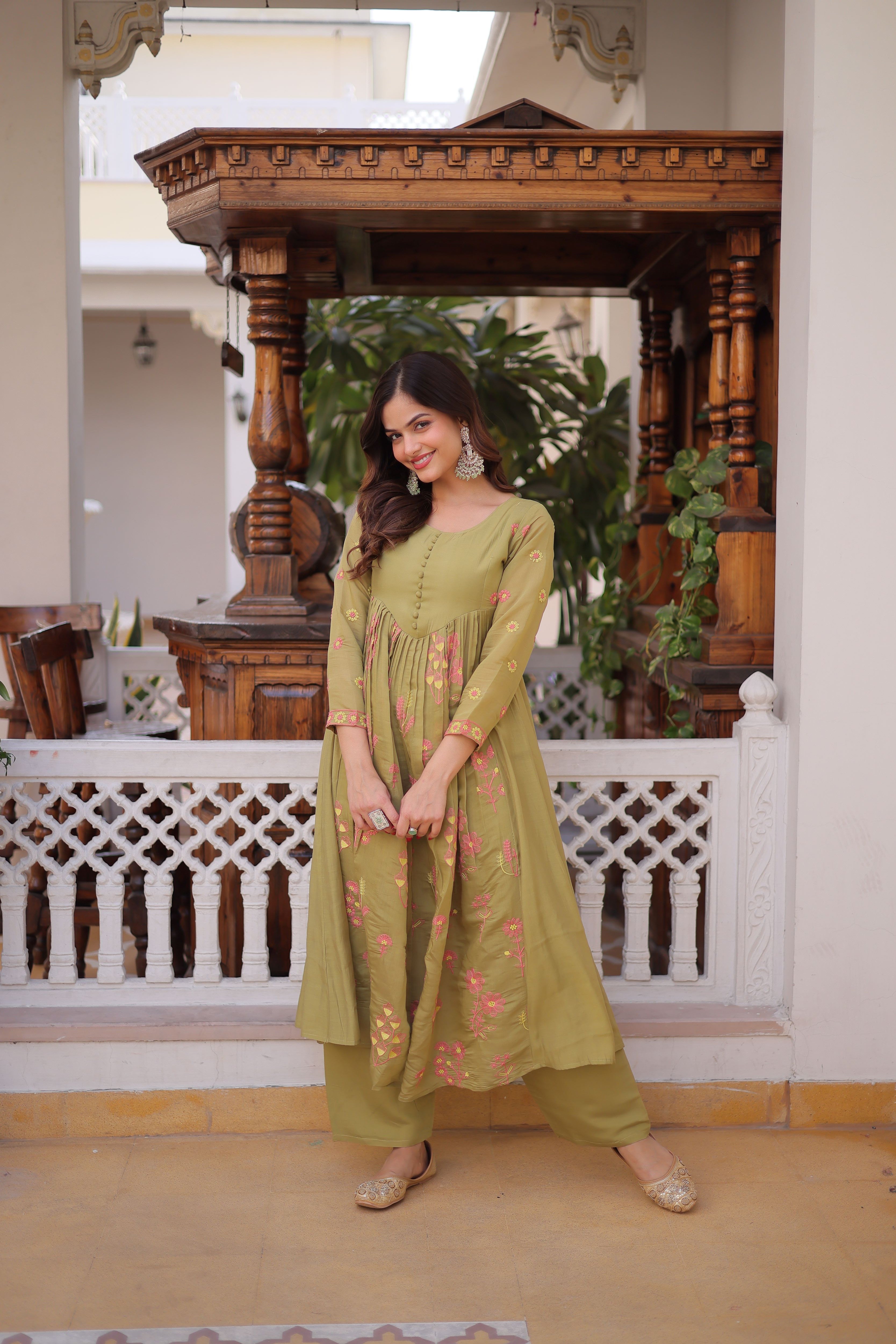 Mull Chanderi Embroidered Kurti-Pant