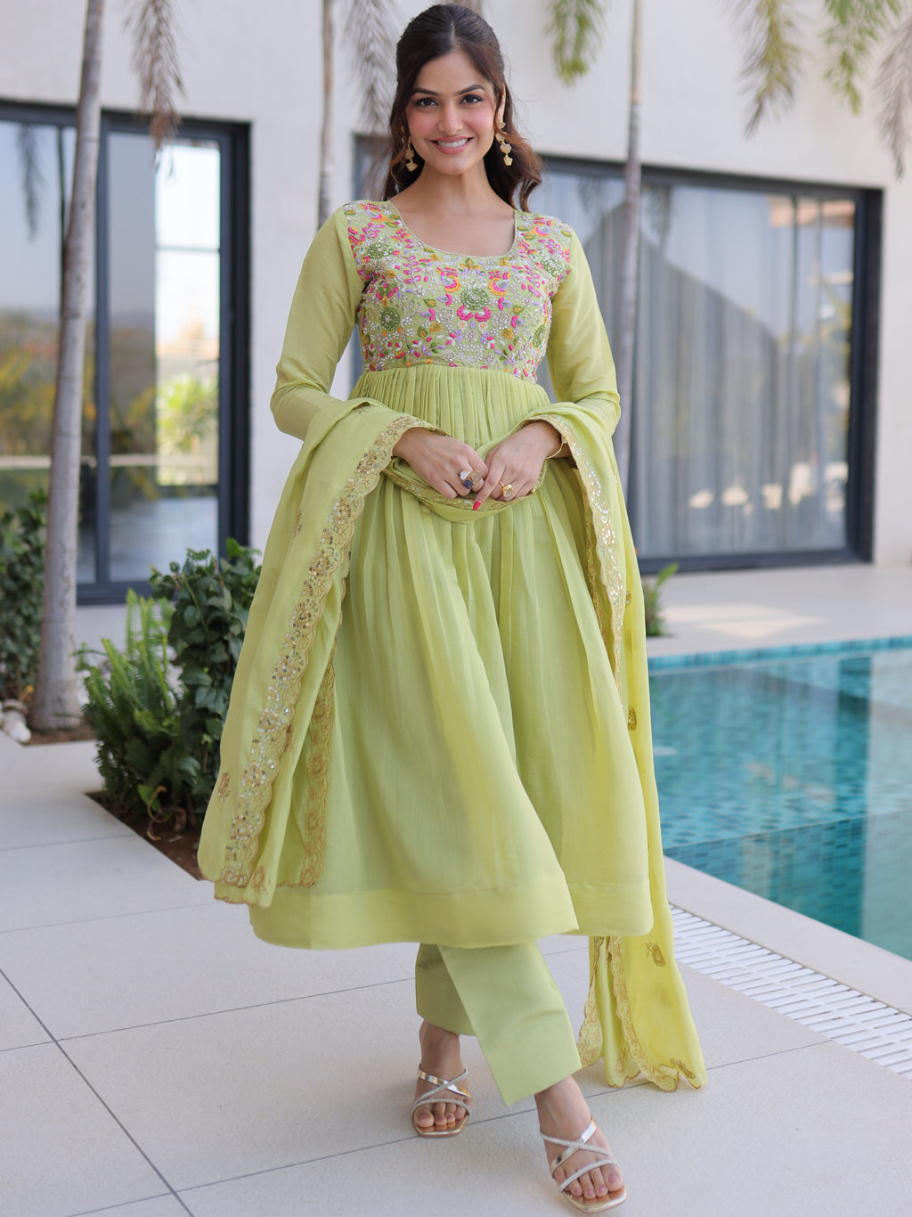 Mull chanderi Beads Embroidered Kurti-Pant With Dupatta