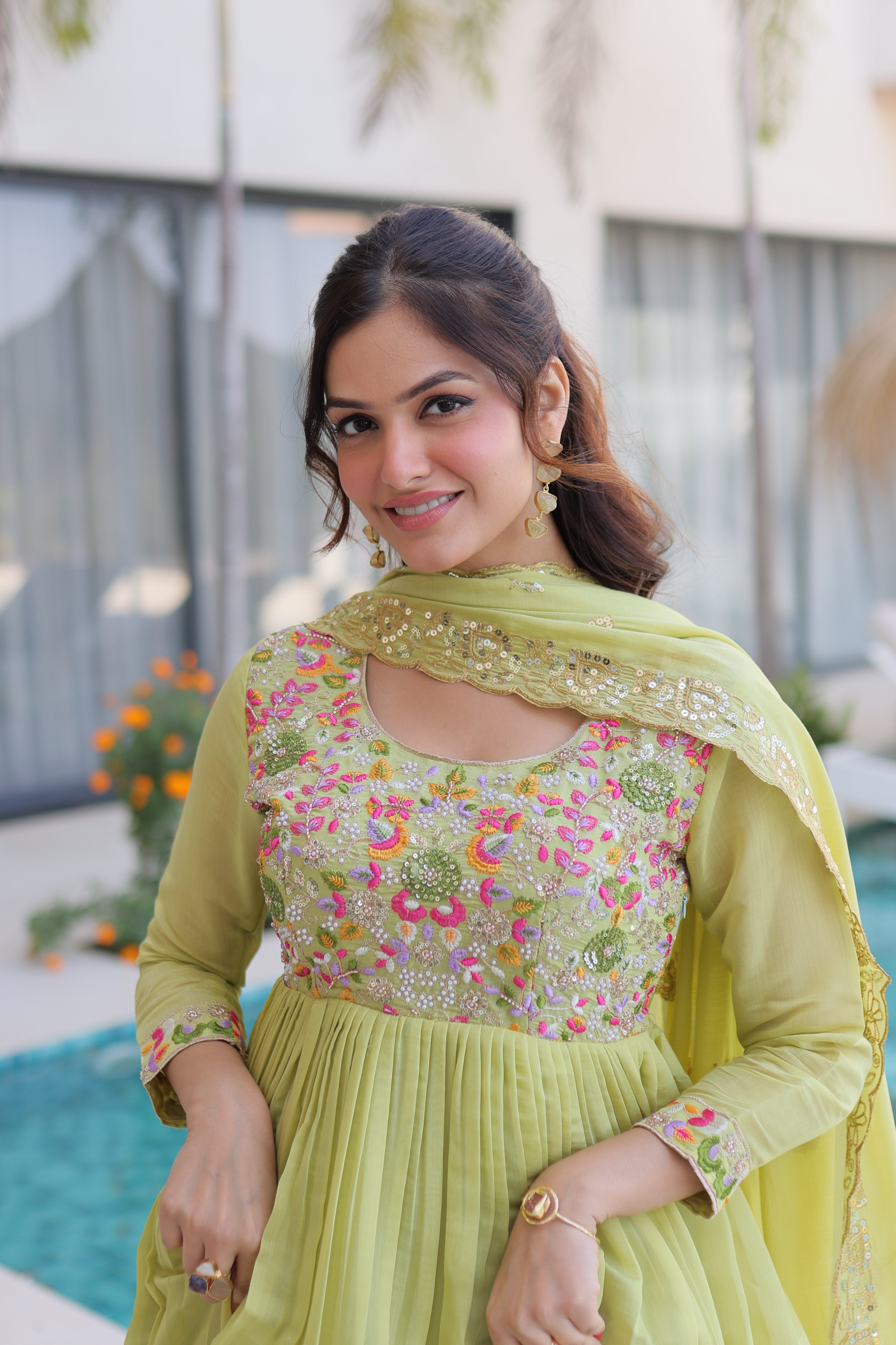 Mull chanderi Beads Embroidered Kurti-Pant With Dupatta