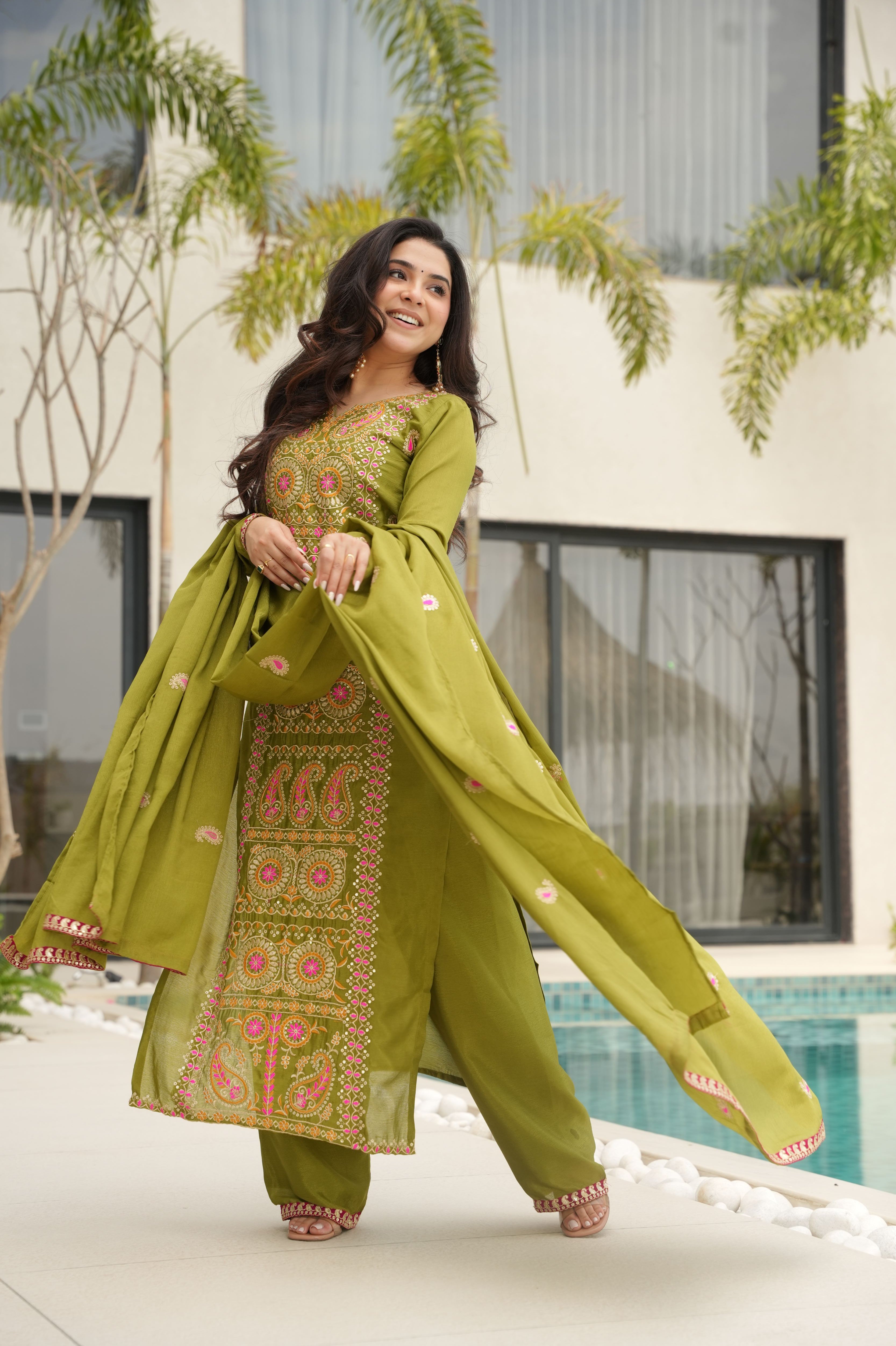 Chinon Multi Thread Embroidered Kurti-Pant With Dupatta