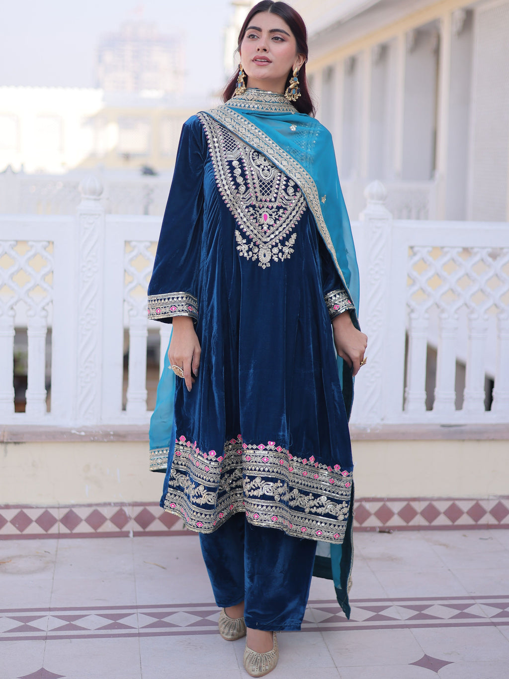 Velvet Thread Embroidered Kurti-Pant With Silk Dupatta