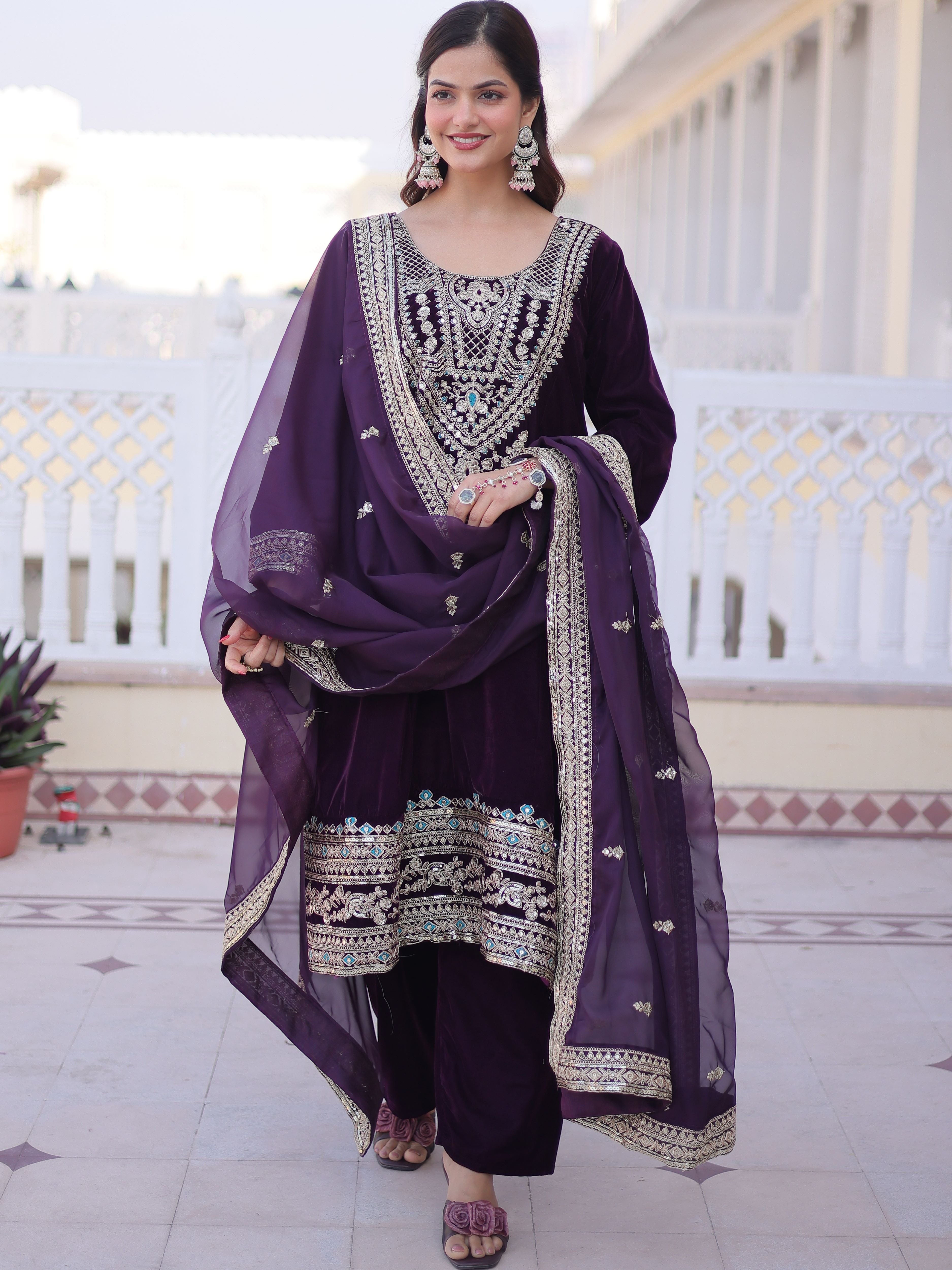 Velvet Thread Embroidered Kurti-Pant With Silk Dupatta